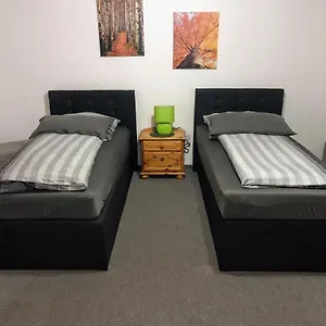  Apartment Messezimmer 4 U 2
